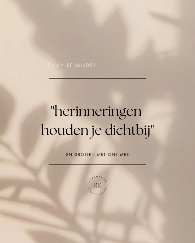 Herinneringen houden je dichtbij en groeien met ons mee. Zoals dit plantje zich opent en weer sluit, zo beweegt rouw met ons mee, soms overal voelbaar, soms onverwacht aanwezig 🤍🌱